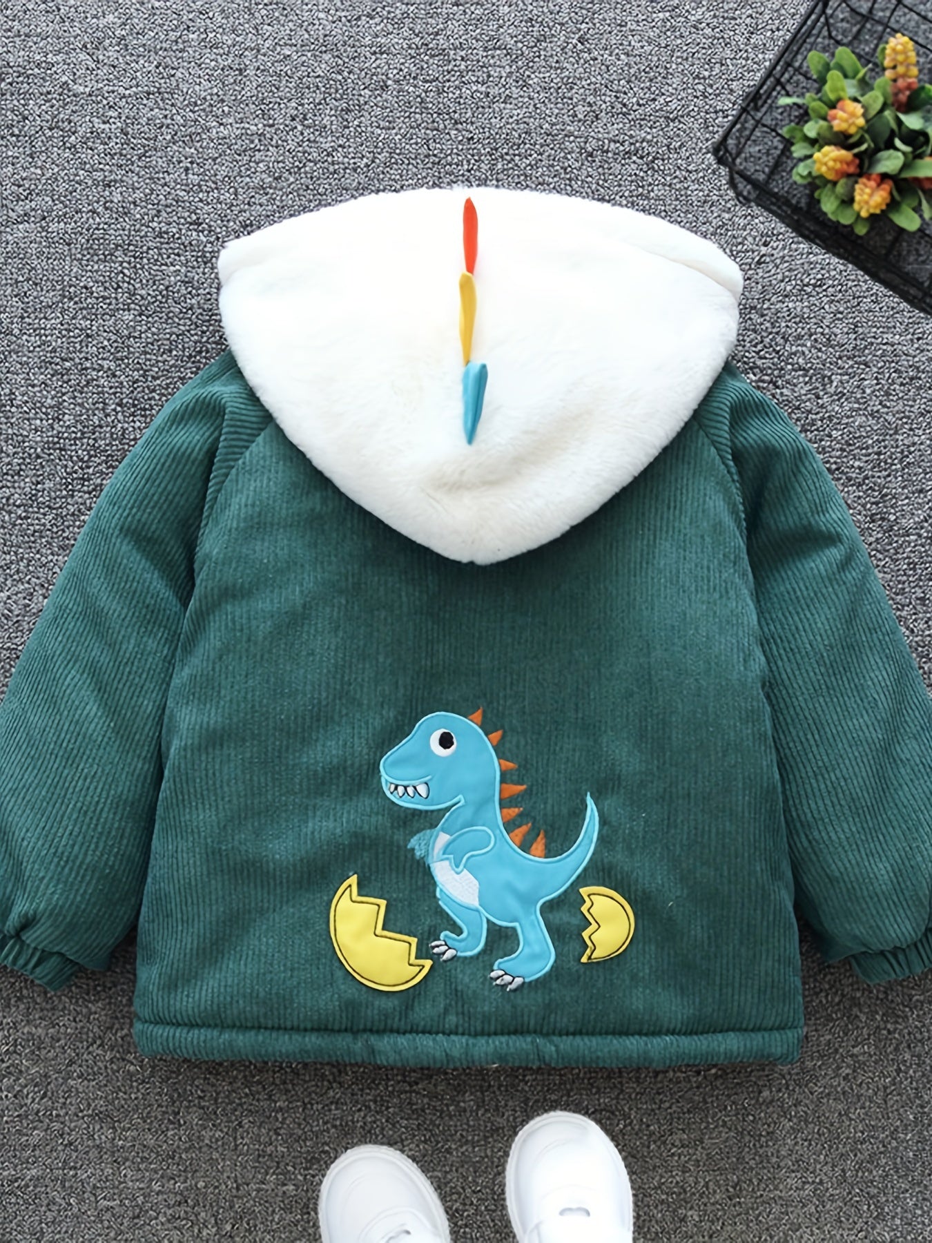 Sync. Dino Winterjas