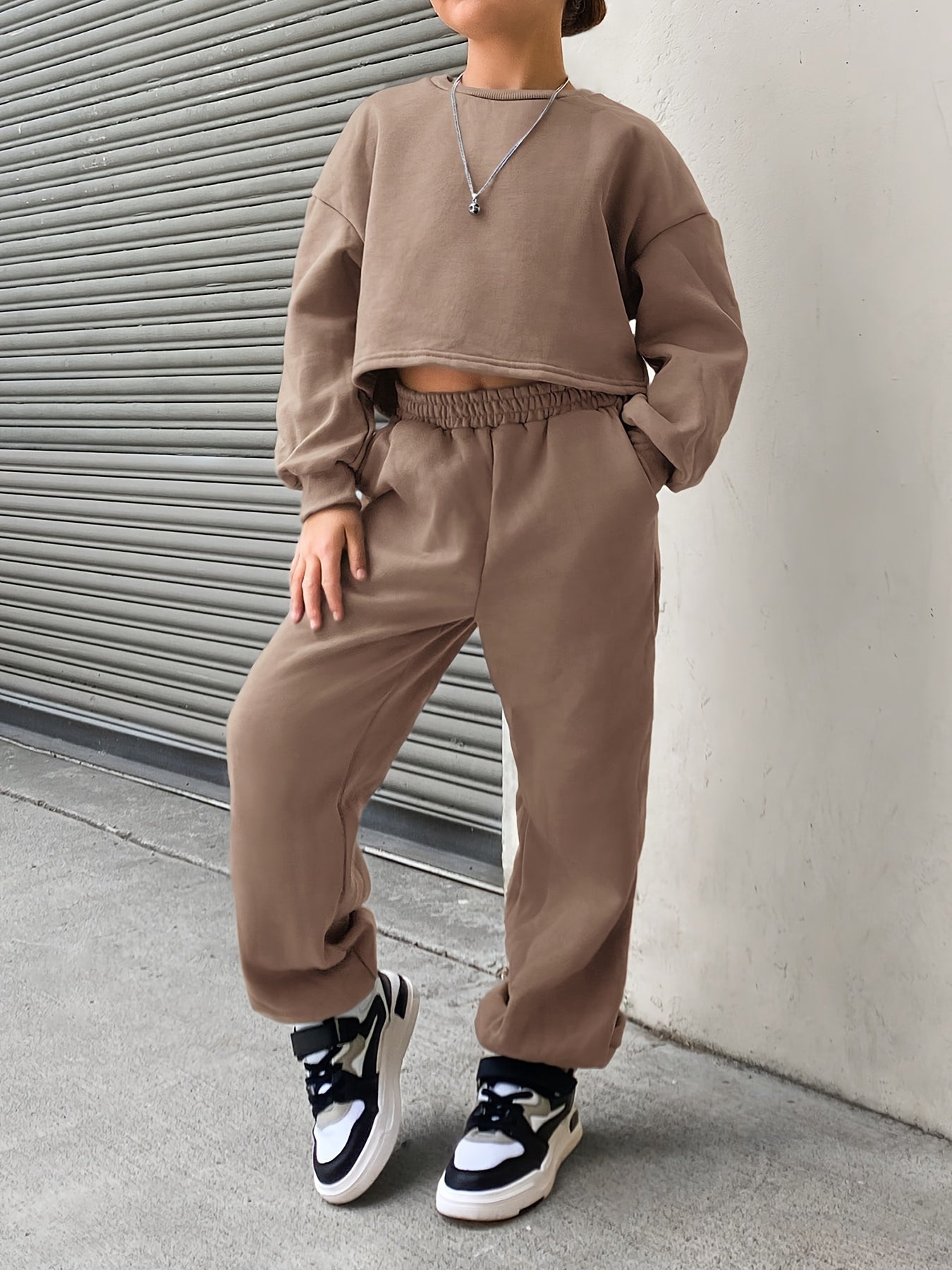 Sync. Tracksuit Set – Warm & Casual