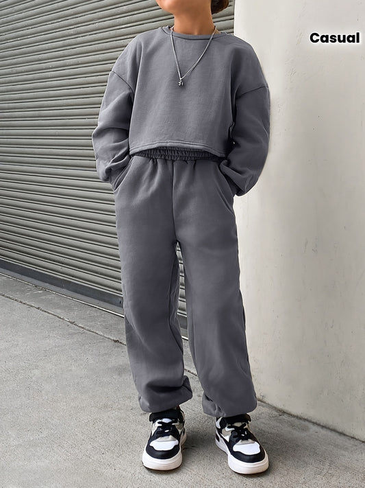 Sync. Tracksuit Set – Warm & Casual